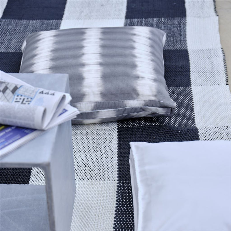 media image for outdoor saliya rug by designers guild rugdg0815 11 249