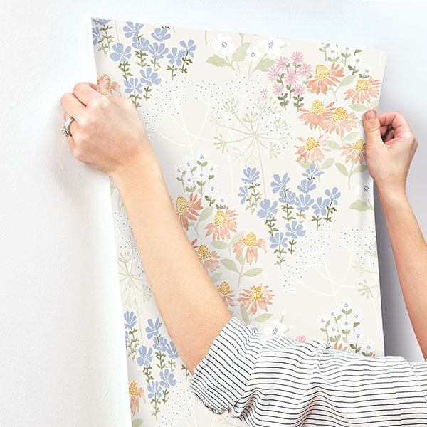 media image for Cultivate Pastel Springtime Blooms Wallpaper 216