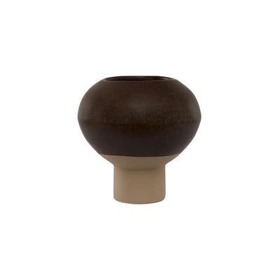 product image of hagi vase brown by oyoy 1 518