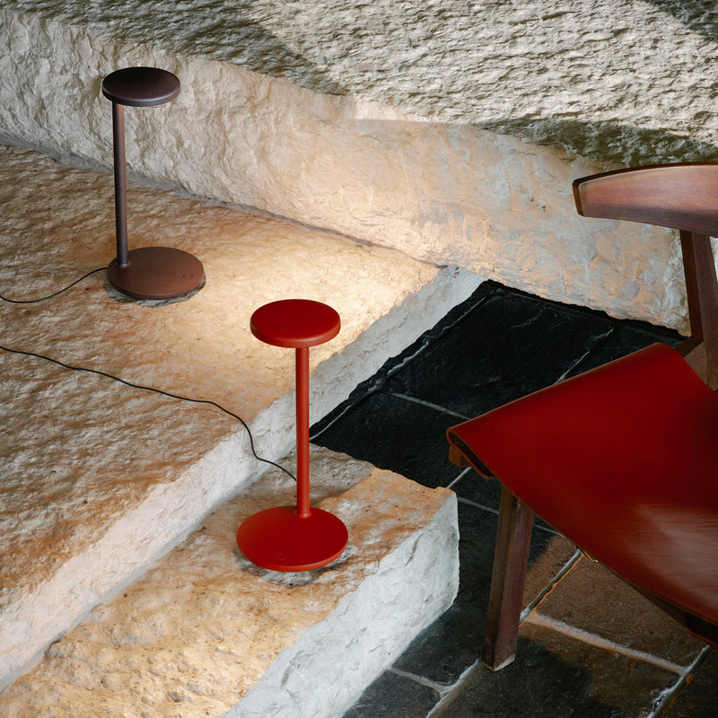 media image for Oblique Die cast aluminium Table Lighting in Various Colors 288