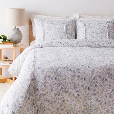 product image of Aria Bedding in White & Seafoam 517